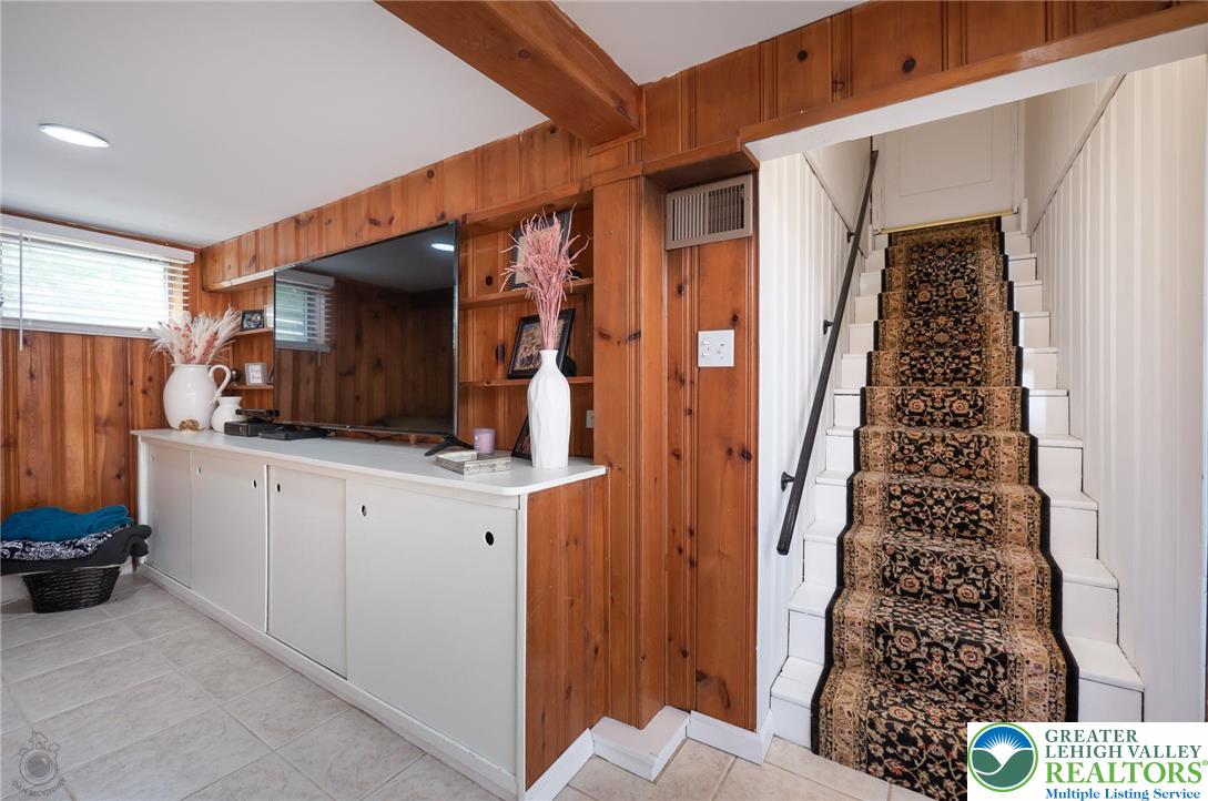 Springfield Twp, Pennsylvania 18036, United States, 4 Bedrooms Bedrooms, ,2 BathroomsBathrooms,Residential,Active,227218