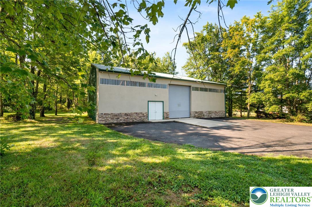 Springfield Twp, Pennsylvania 18036, United States, 4 Bedrooms Bedrooms, ,2 BathroomsBathrooms,Residential,Active,227218