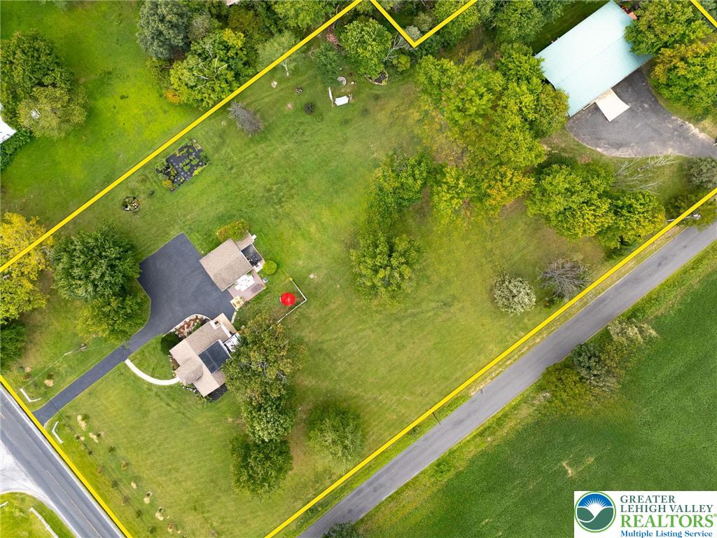 Springfield Twp, Pennsylvania 18036, United States, 4 Bedrooms Bedrooms, ,2 BathroomsBathrooms,Residential,Active,227218