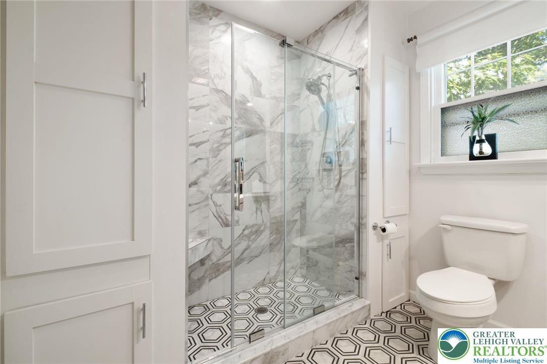 Springfield Twp, Pennsylvania 18036, United States, 4 Bedrooms Bedrooms, ,2 BathroomsBathrooms,Residential,Active,227218