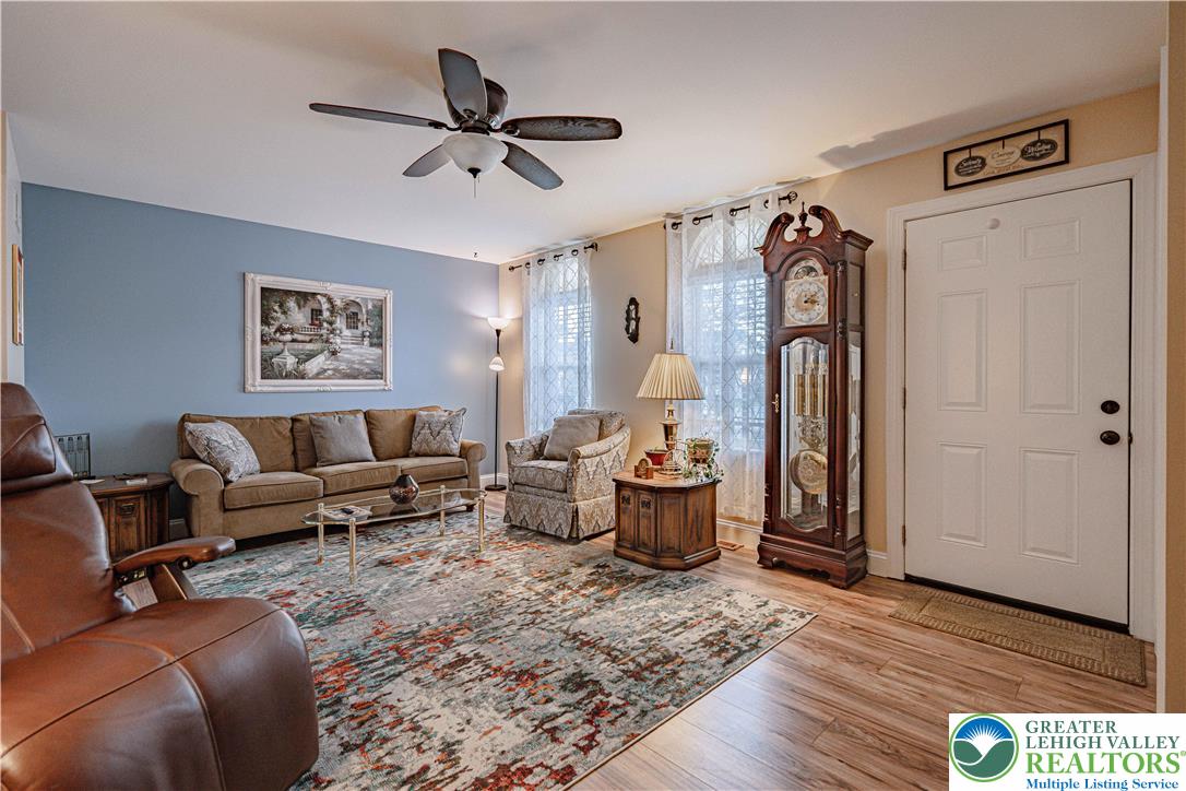 4943 Shawnee Court