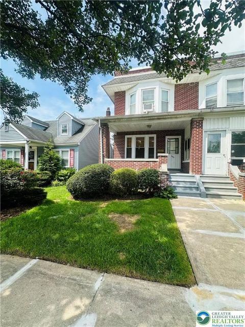 Photo of 1050 N 19th St, Allentown, PA 18104 (MLS # 769365)