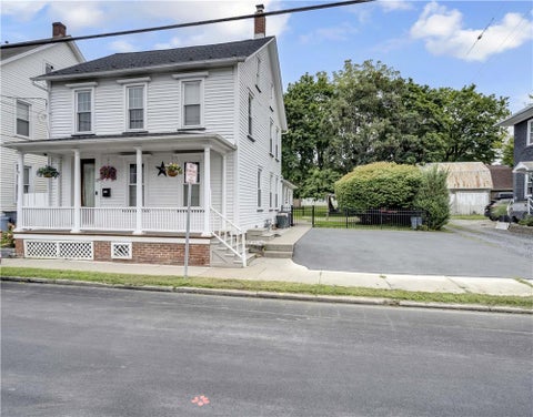 Homes For Sale - 128 Mauch Chunk Street<br/> Nazareth Boro, PA 18064