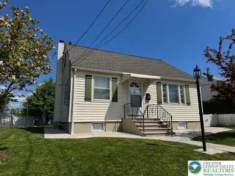 Photo of 1617 E Cambridge Street, Allentown, PA 18109 (MLS # 776107)