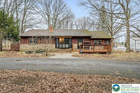 Photo of 159 Summit Avenue, Coolbaugh Twp, PA 18346 (MLS # 770649)