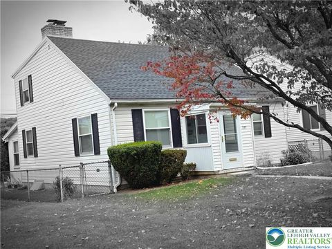 Photo of 127 E Lynnwood Street, Allentown, PA 18103 (MLS # 766295) Photo of 127 E Lynnwood Street, Allentown, PA 18103 (MLS # 766295)