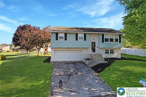 Photo of 103 Oak Lane, Allen Twp, PA 18067 (MLS # 775866)