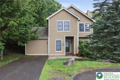 Photo of 153 Pine Court, Jackson Twp, PA 18372 (MLS # 760454) Photo of 153 Pine Court, Jackson Twp, PA 18372 (MLS # 760454)