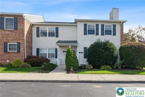 Photo of 110 Drift Court #B, Bethlehem Twp, PA 18020 (MLS # 769809)