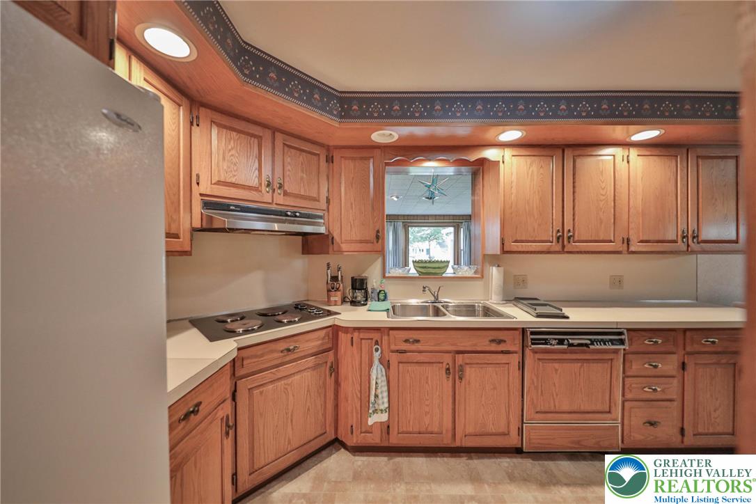 Emmaus Boro, Pennsylvania 18049, United States, 3 Bedrooms Bedrooms, ,3 BathroomsBathrooms,Residential,Active,179451