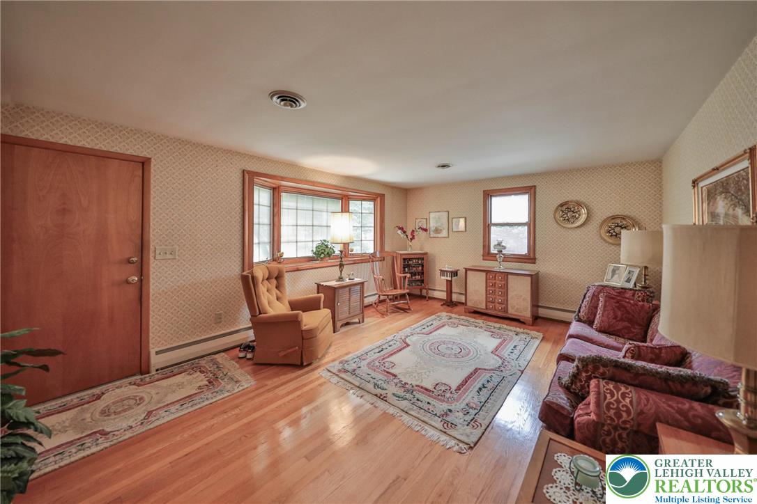 Emmaus Boro, Pennsylvania 18049, United States, 3 Bedrooms Bedrooms, ,3 BathroomsBathrooms,Residential,Active,179451