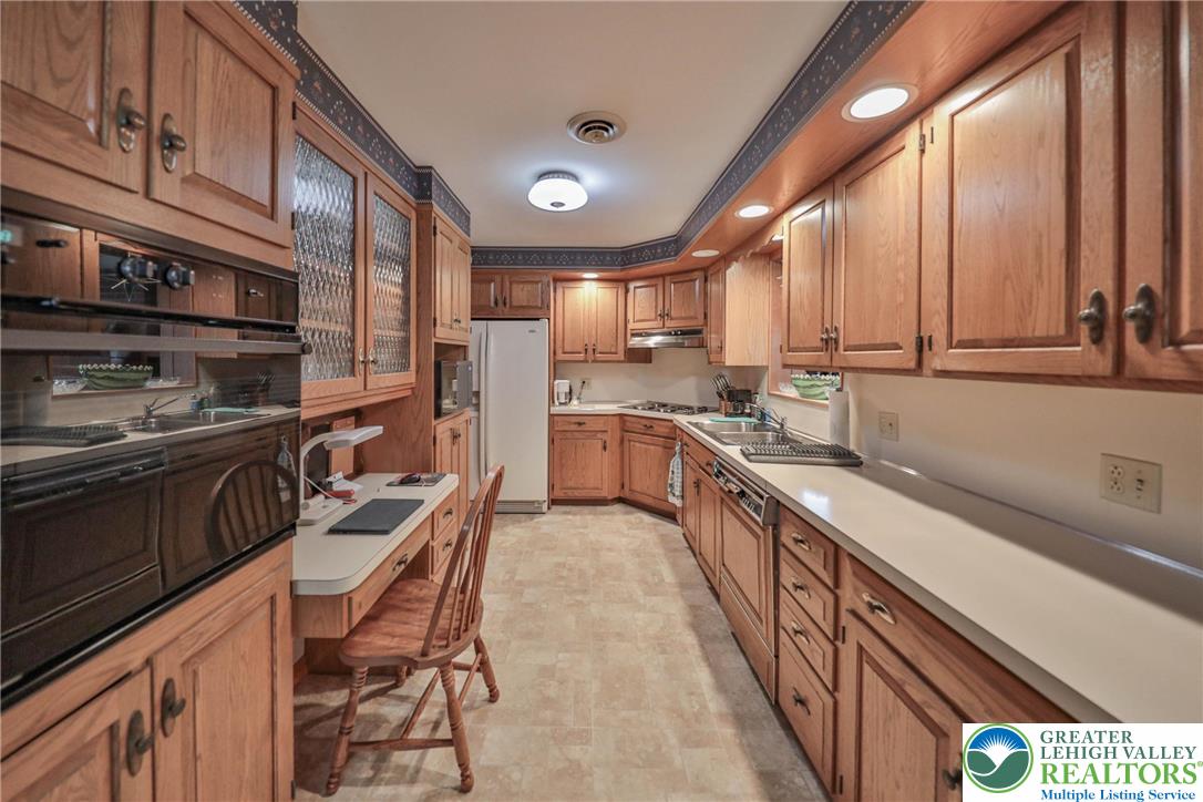 Emmaus Boro, Pennsylvania 18049, United States, 3 Bedrooms Bedrooms, ,3 BathroomsBathrooms,Residential,Active,179451