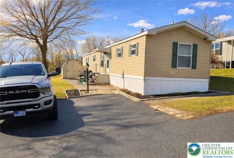 Photo of 6318 Lamar Court, Slatington Boro, PA 18080 (MLS # 770374)