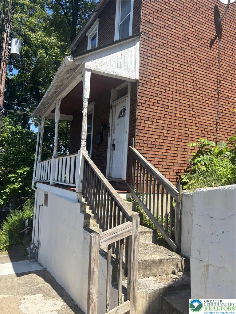 901 Vernon Street