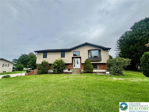 Homes For Rent - 8740 Breiningsville<br/> Upper Macungie Twp, PA 18031