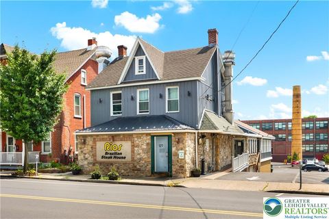 Photo of 127 S Broad Street, Nazareth Boro, PA 18064 (MLS # 761241) Photo of 127 S Broad Street, Nazareth Boro, PA 18064 (MLS # 761241)