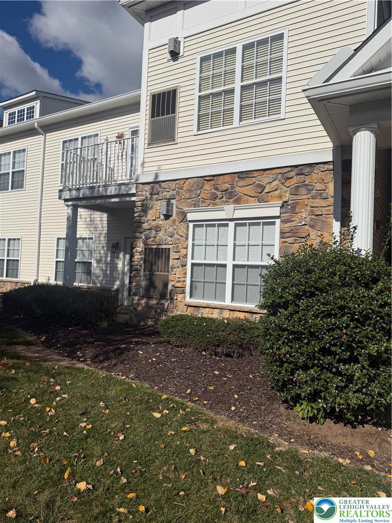 303 Waterford Terrace