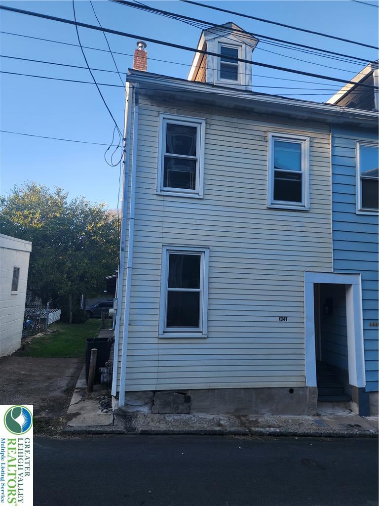 1341 Pine Street
