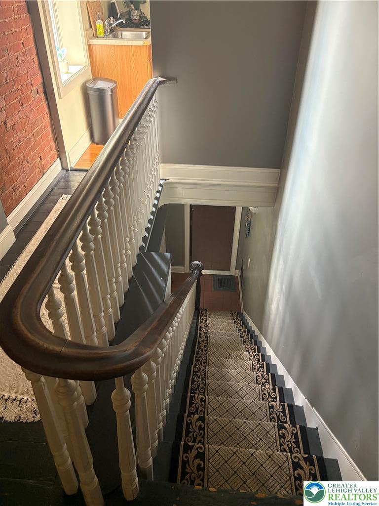 21 E North Street 2nd Floor