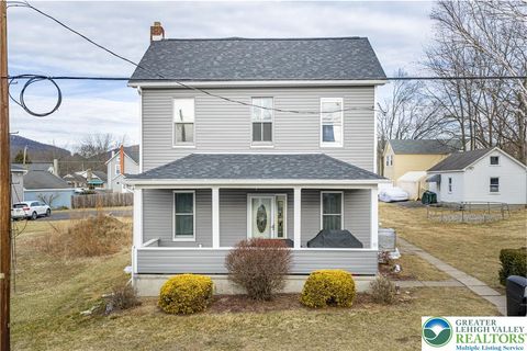 Photo of 38 W 2nd Street, Wind Gap Boro, PA 18091 (MLS # 770613)