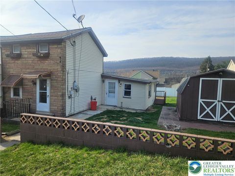 Photo of 23 W Ruddle, Coaldale Boro, PA 18218 (MLS # 774447)
