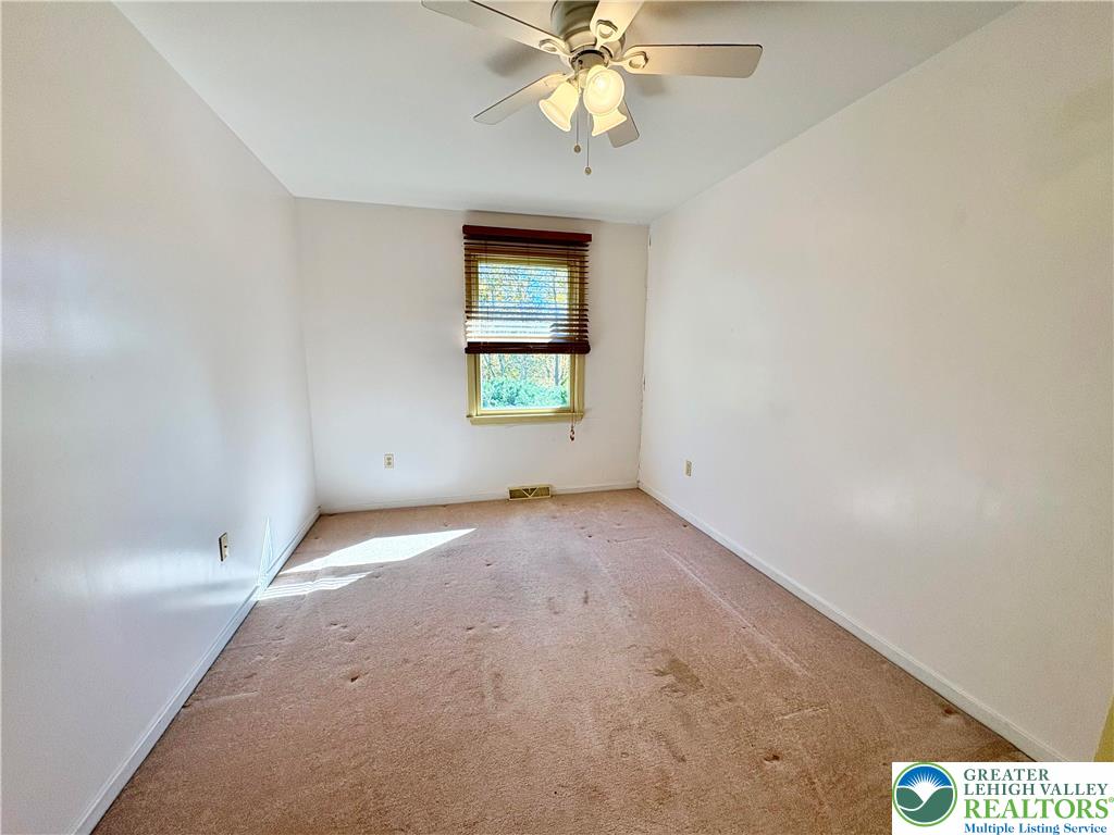 Whitehall Twp, Pennsylvania 18052, United States, 3 Bedrooms Bedrooms, ,3 BathroomsBathrooms,Residential,Active,229447