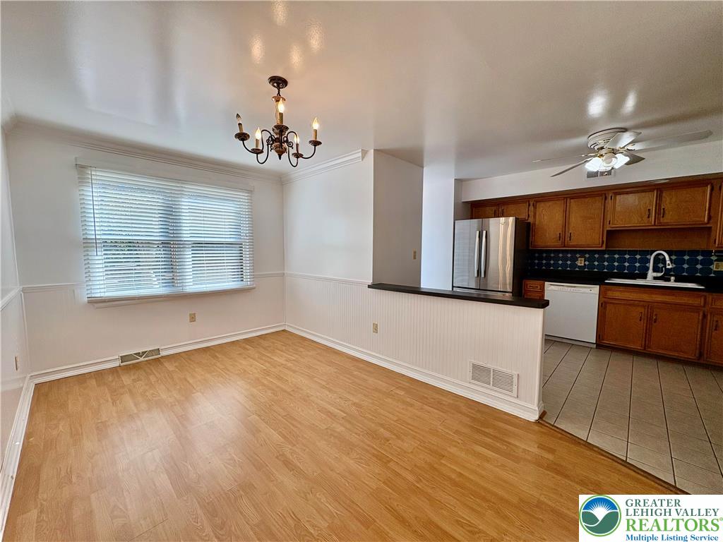 Whitehall Twp, Pennsylvania 18052, United States, 3 Bedrooms Bedrooms, ,3 BathroomsBathrooms,Residential,Active,229447