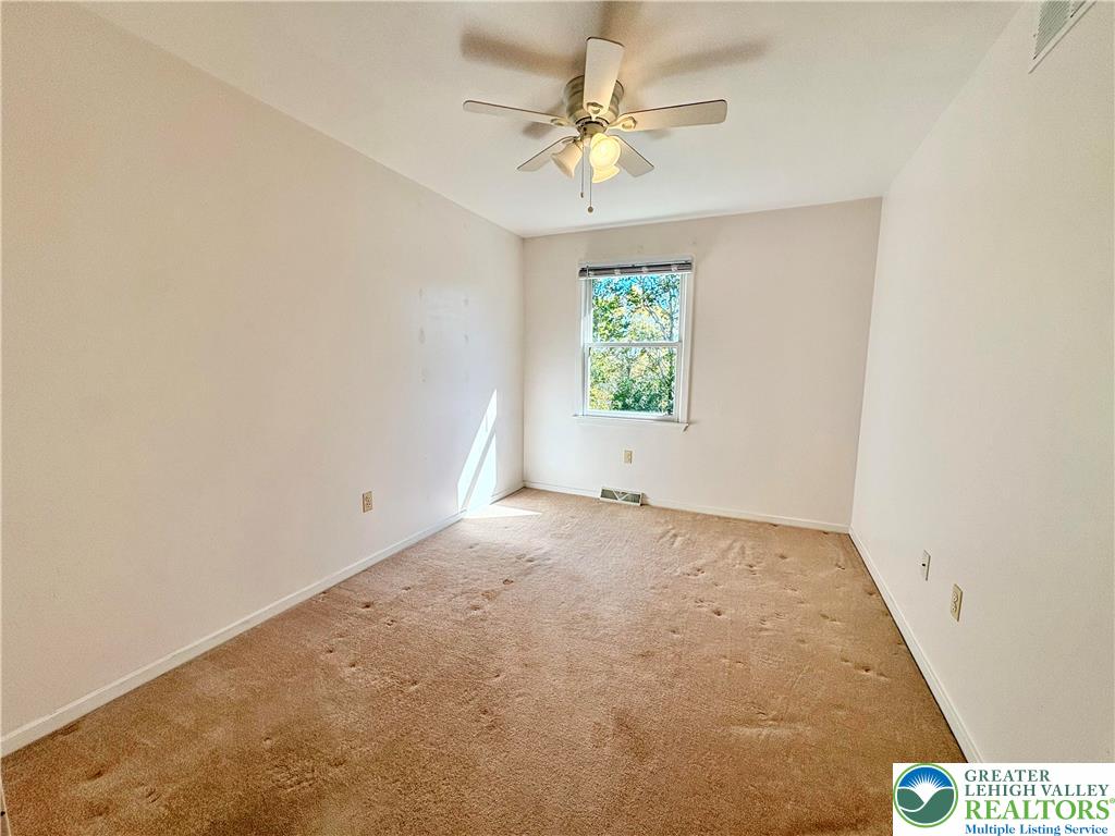 Whitehall Twp, Pennsylvania 18052, United States, 3 Bedrooms Bedrooms, ,3 BathroomsBathrooms,Residential,Active,229447