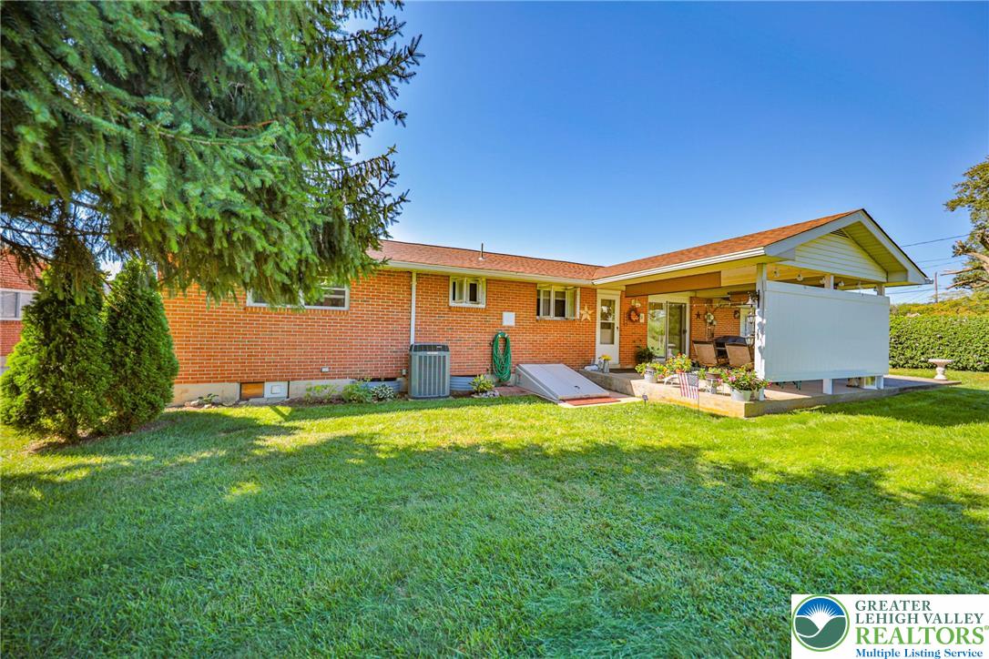 Whitehall Twp, Pennsylvania 18052, United States, 3 Bedrooms Bedrooms, ,2 BathroomsBathrooms,Residential,Pending,199207