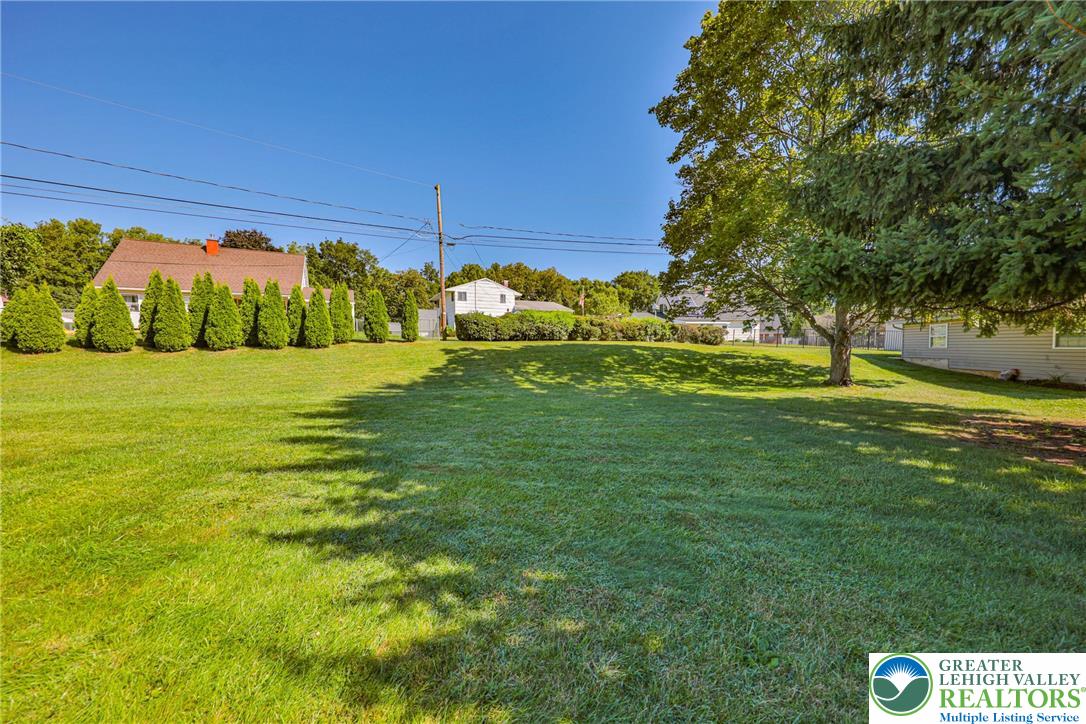 Whitehall Twp, Pennsylvania 18052, United States, 3 Bedrooms Bedrooms, ,2 BathroomsBathrooms,Residential,Pending,199207