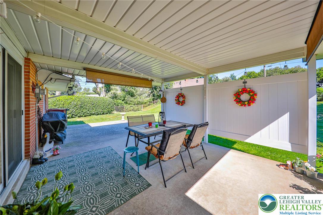 Whitehall Twp, Pennsylvania 18052, United States, 3 Bedrooms Bedrooms, ,2 BathroomsBathrooms,Residential,Pending,199207