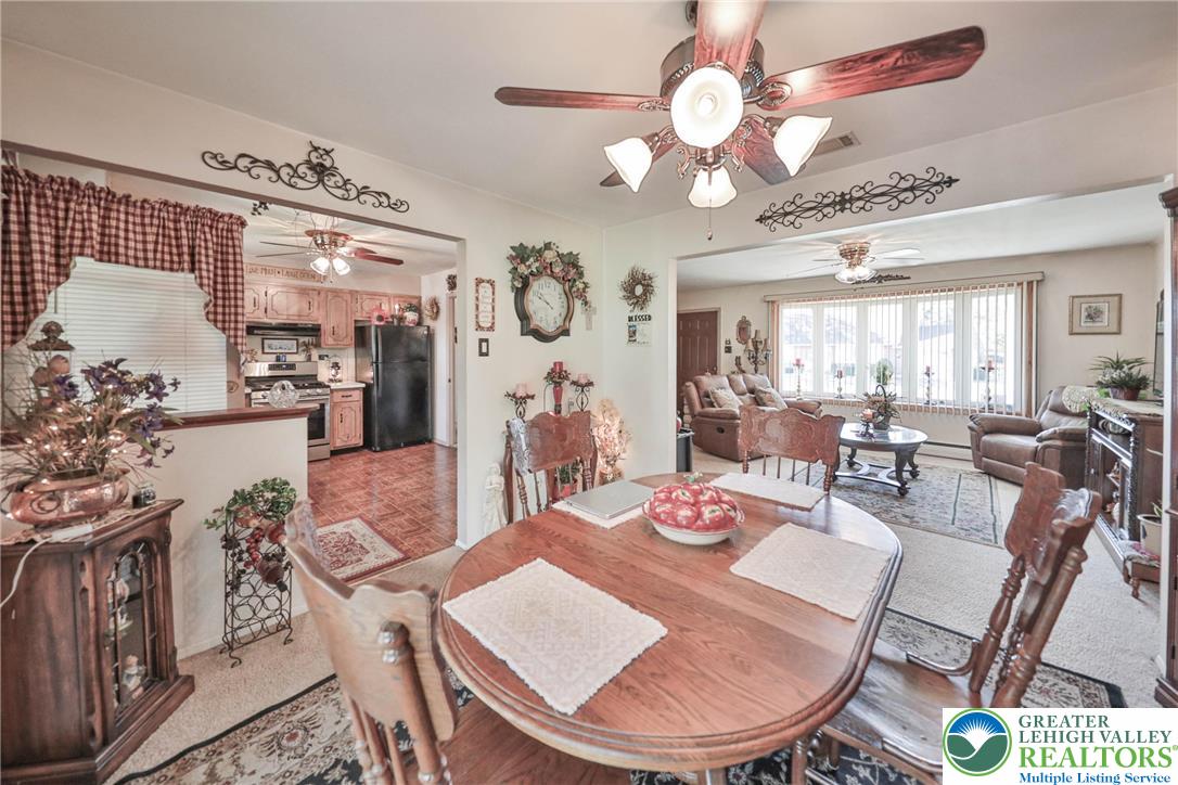 Whitehall Twp, Pennsylvania 18052, United States, 3 Bedrooms Bedrooms, ,2 BathroomsBathrooms,Residential,Pending,199207