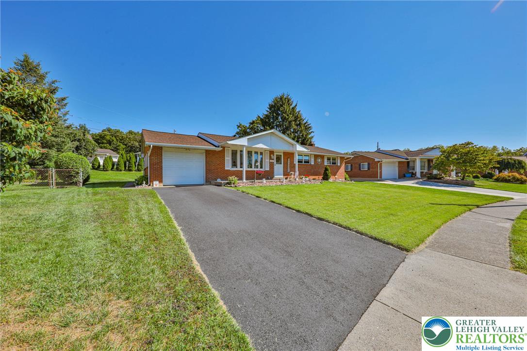 Whitehall Twp, Pennsylvania 18052, United States, 3 Bedrooms Bedrooms, ,2 BathroomsBathrooms,Residential,Pending,199207