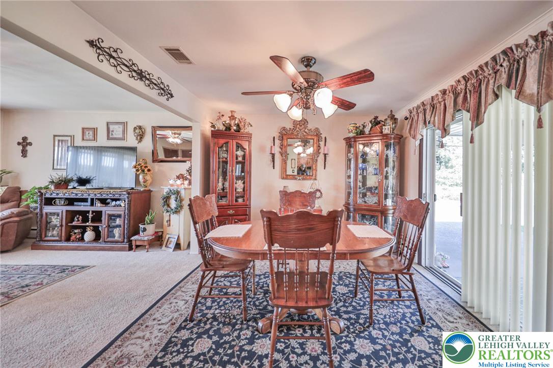 Whitehall Twp, Pennsylvania 18052, United States, 3 Bedrooms Bedrooms, ,2 BathroomsBathrooms,Residential,Pending,199207