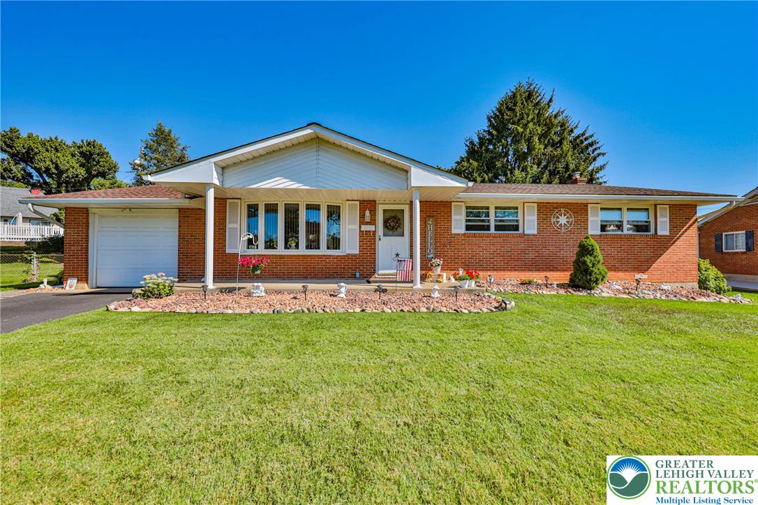 Whitehall Twp, Pennsylvania 18052, United States, 3 Bedrooms Bedrooms, ,2 BathroomsBathrooms,Residential,Pending,199207