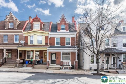 Photo of 420 2nd Avenue, Bethlehem, PA 18018 (MLS # 773049)