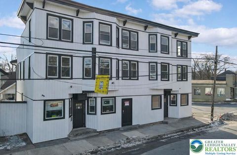 Photo of 147 N 9TH Street #UNIT 1, Stroudsburg, PA 18360 (MLS # 772503)
