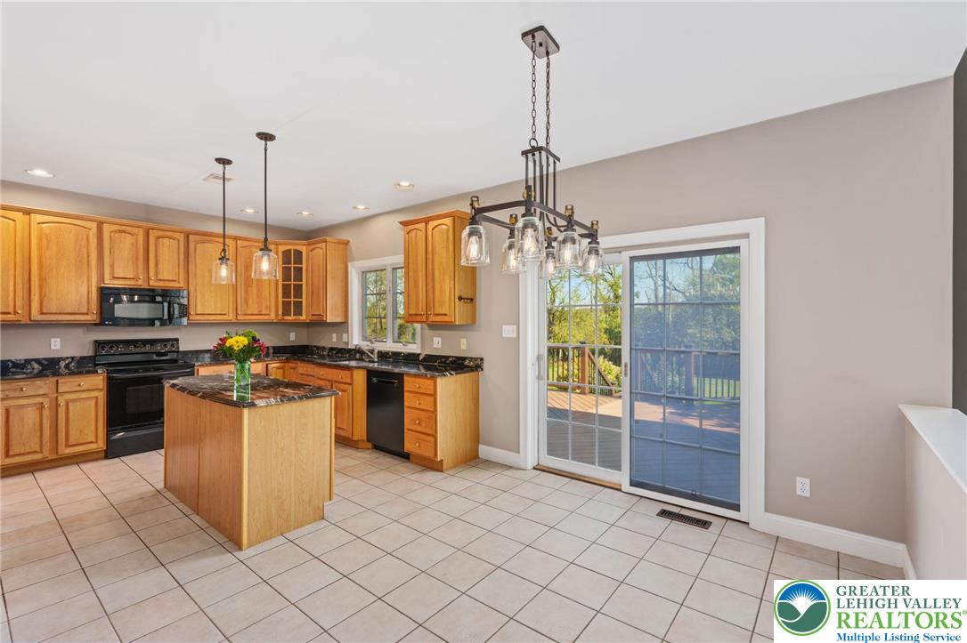 Upper Milford Twp, Pennsylvania 18092, United States, 4 Bedrooms Bedrooms, ,4 BathroomsBathrooms,Residential,Active,225477