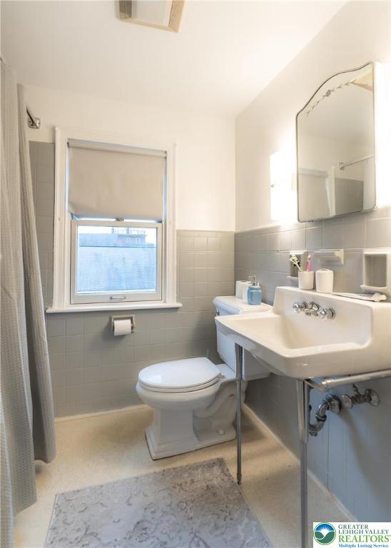 Bethlehem City, Pennsylvania 18017, United States, 4 Bedrooms Bedrooms, ,2 BathroomsBathrooms,Residential,Active,193896