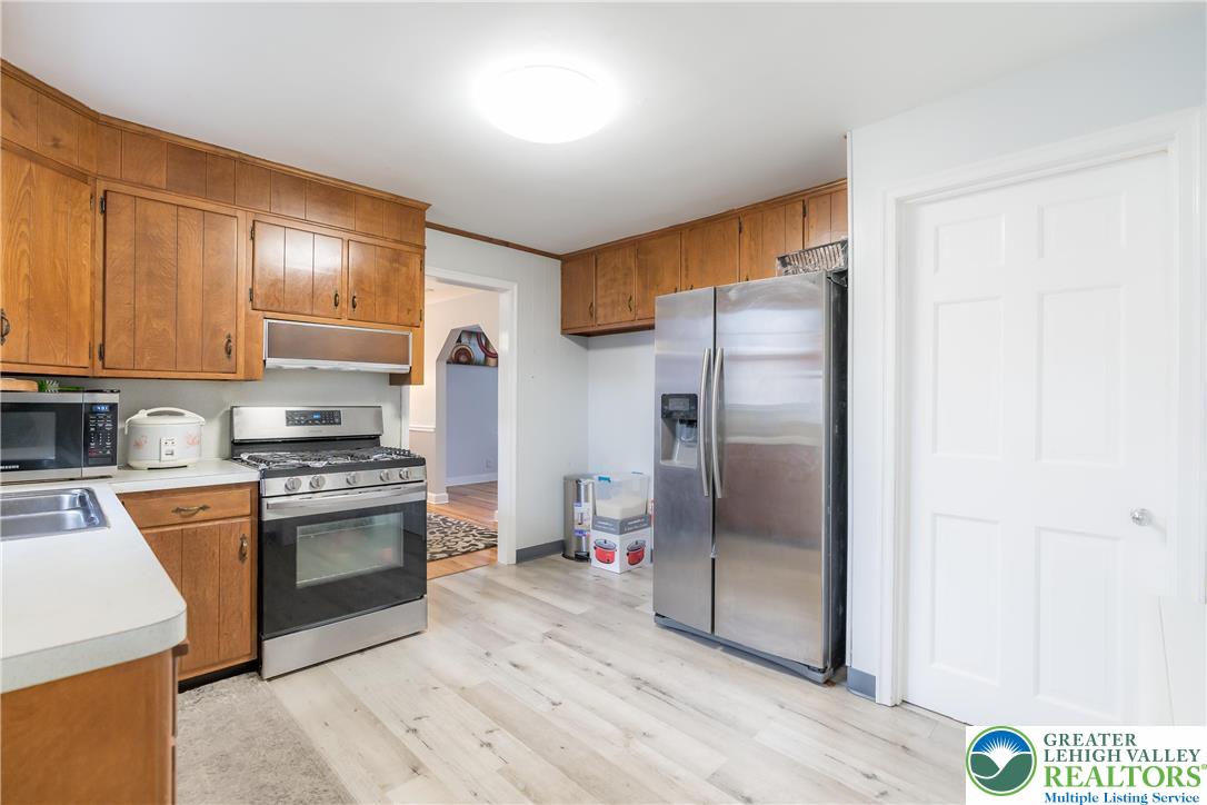 Bethlehem City, Pennsylvania 18017, United States, 4 Bedrooms Bedrooms, ,2 BathroomsBathrooms,Residential,Active,193896