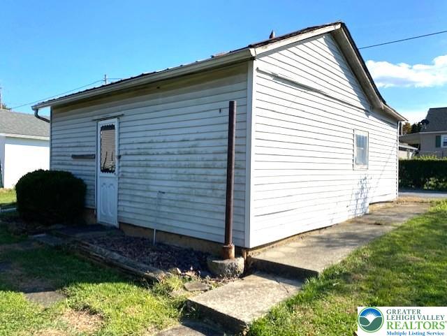 Topton Boro, Pennsylvania 19562, United States, 3 Bedrooms Bedrooms, ,2 BathroomsBathrooms,Residential,Active,238128
