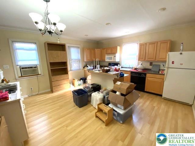 Topton Boro, Pennsylvania 19562, United States, 3 Bedrooms Bedrooms, ,2 BathroomsBathrooms,Residential,Active,238128