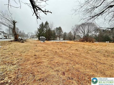 Photo of N DELAWARE Drive, Upper Mt Bethel Twp, PA 18343 (MLS # 772527)