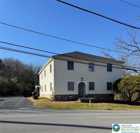 Photo of 409 Warner Drive, Chestnuthill Twp, PA 18353 (MLS # 768061)