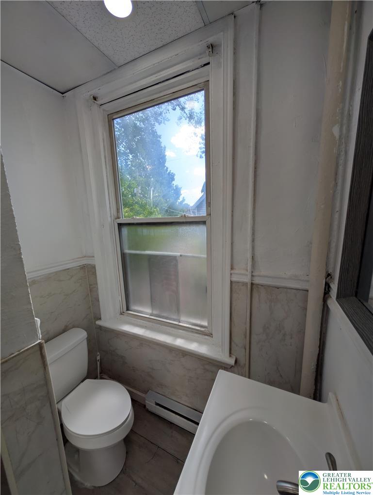 729 E 4th Street Apt 2