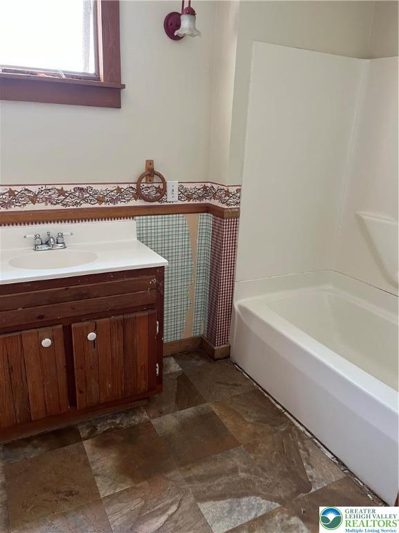 Lansford Boro, Pennsylvania 18232, United States, 4 Bedrooms Bedrooms, ,3 BathroomsBathrooms,Residential,Pending,203788