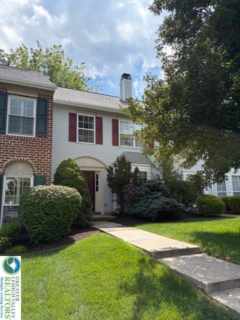 Townhouse For Sale - 1908 Pine Court<br/> Hellertown Boro, PA 18055