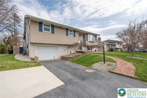 Photo of 2740 Stonewood Drive, Hanover Twp, PA 18017 (MLS # 774122)