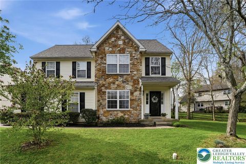 Photo of 360 Essex Court, Perkasie Boro, PA 18944 (MLS # 775933)