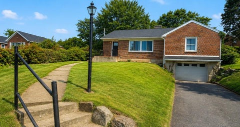 Homes For Sale - 2122 Edgewood Avenue<br/> Easton, PA 18045